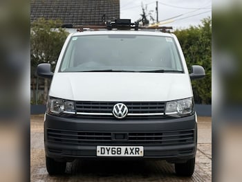 Used Volkswagen Transporter 2018 for sale - 77931774: Photo