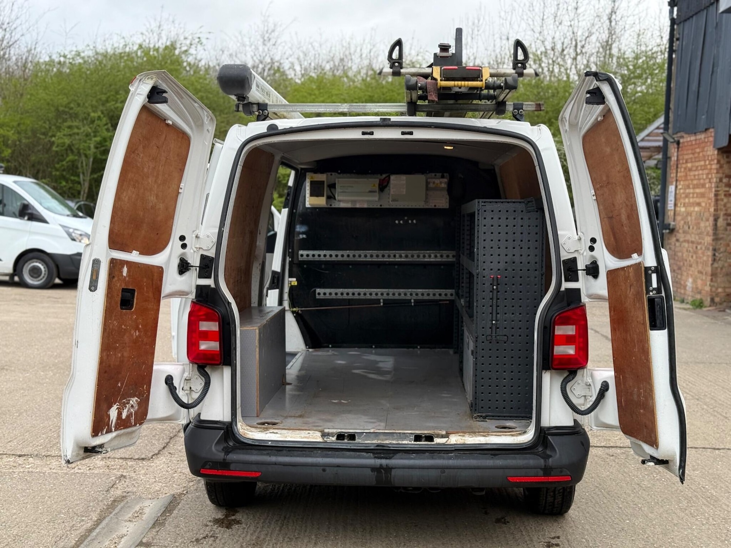 Used Volkswagen Transporter 2018 for sale - 78003524: Photo 15