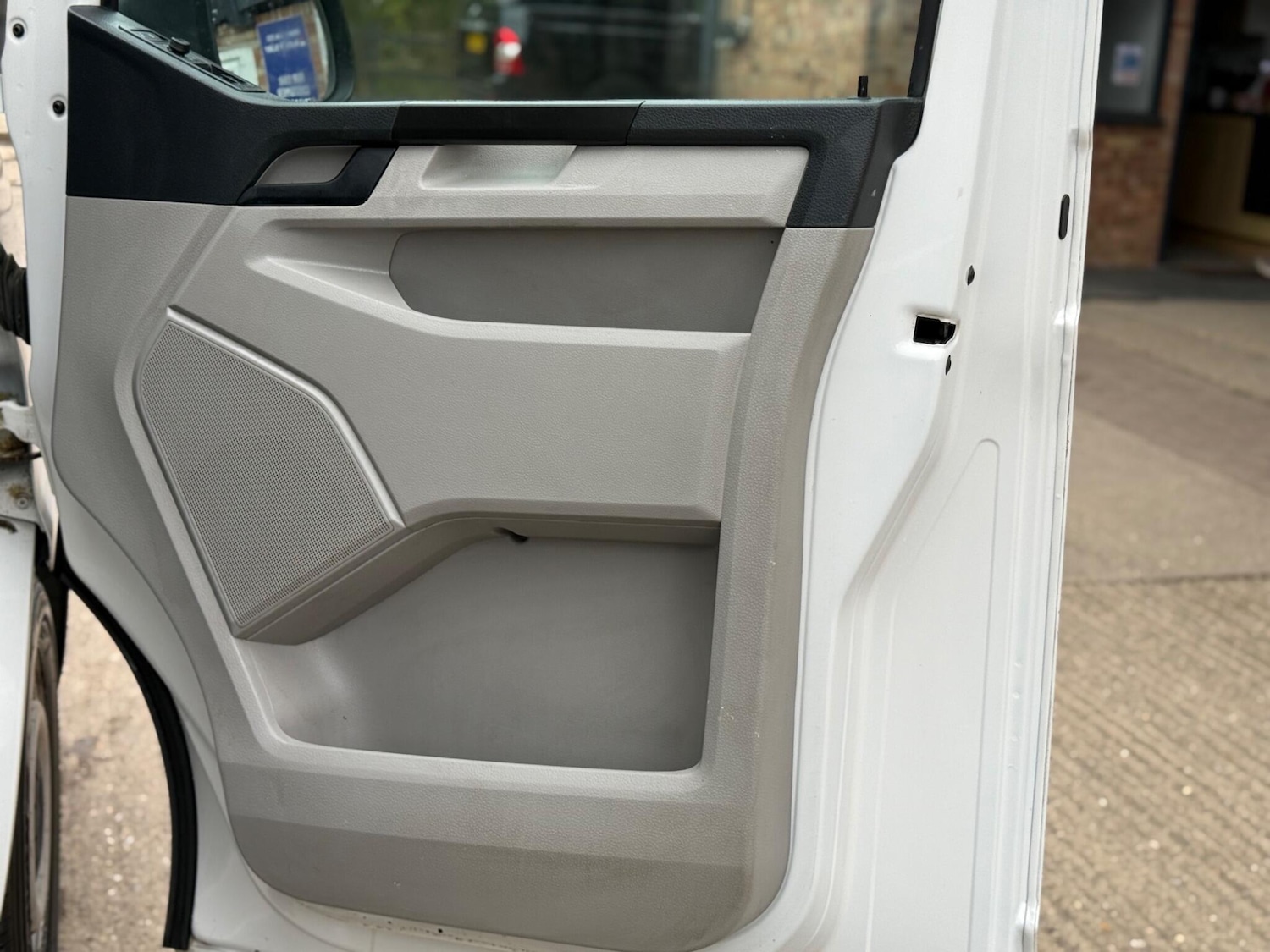 Used Volkswagen Transporter 2018 for sale - 78003524: Photo 35