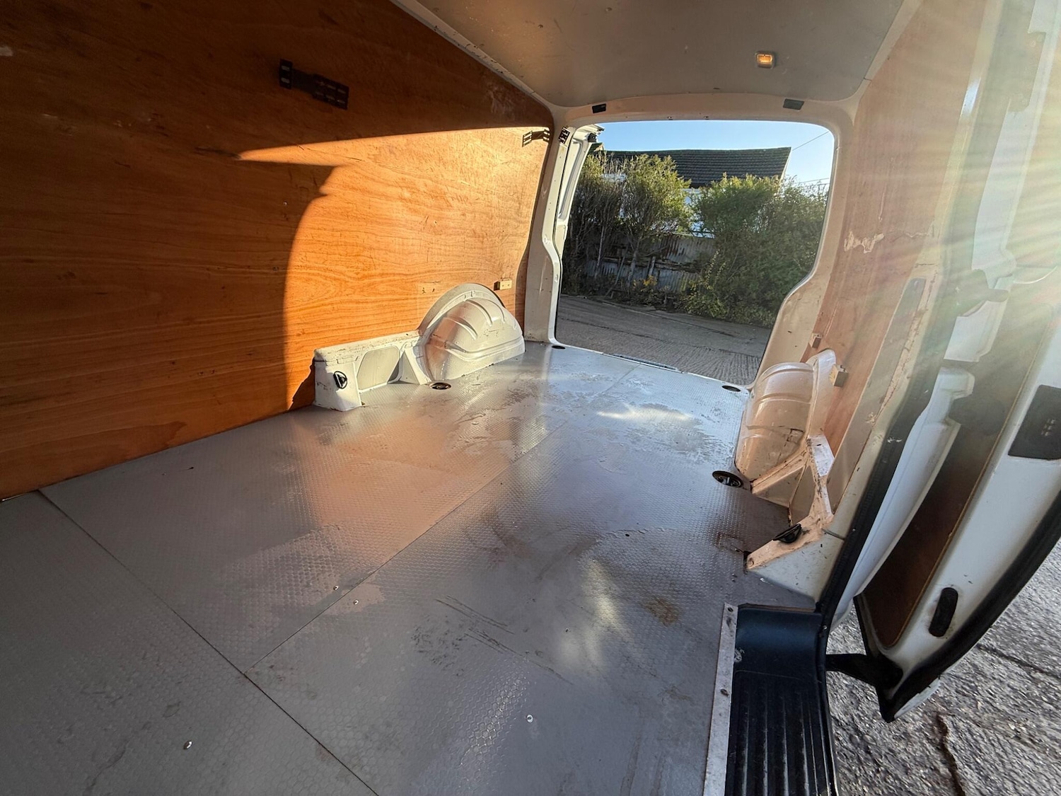 Used Volkswagen Transporter 2016 for sale - 76762526: Photo 14