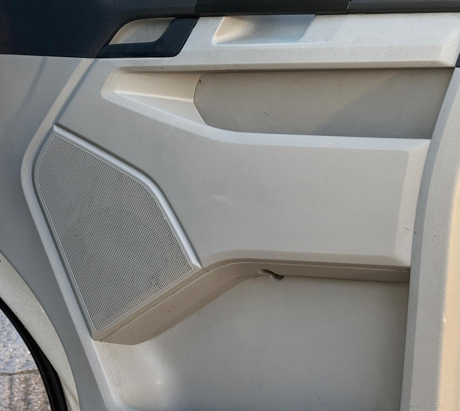 Used Volkswagen Transporter 2016 for sale - 76762526: Photo 9