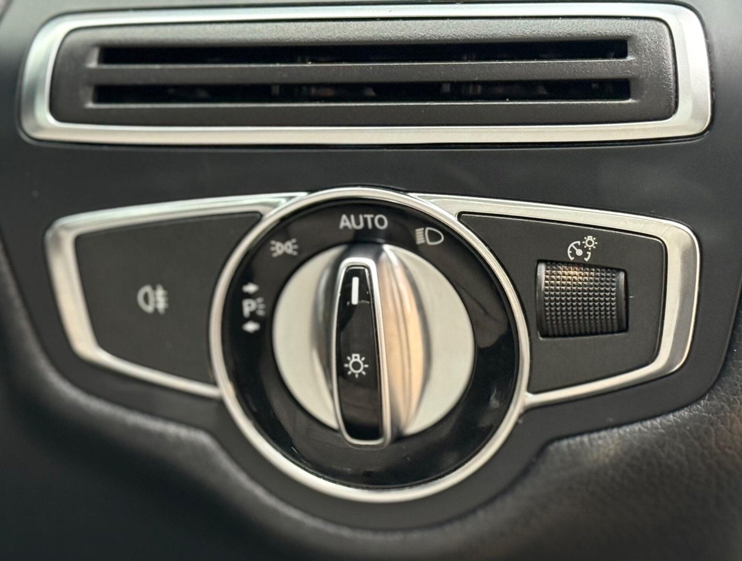 Used Mercedes-Benz C Class 2014 for sale - 77061730: Photo 43