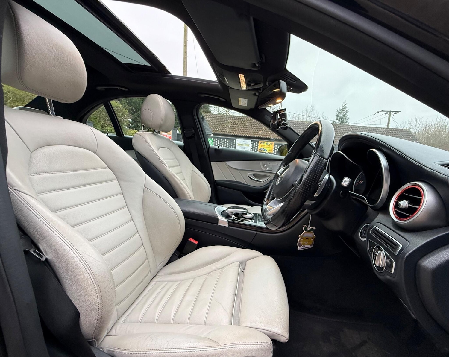 Used Mercedes-Benz C Class 2014 for sale - 77061730: Photo 5