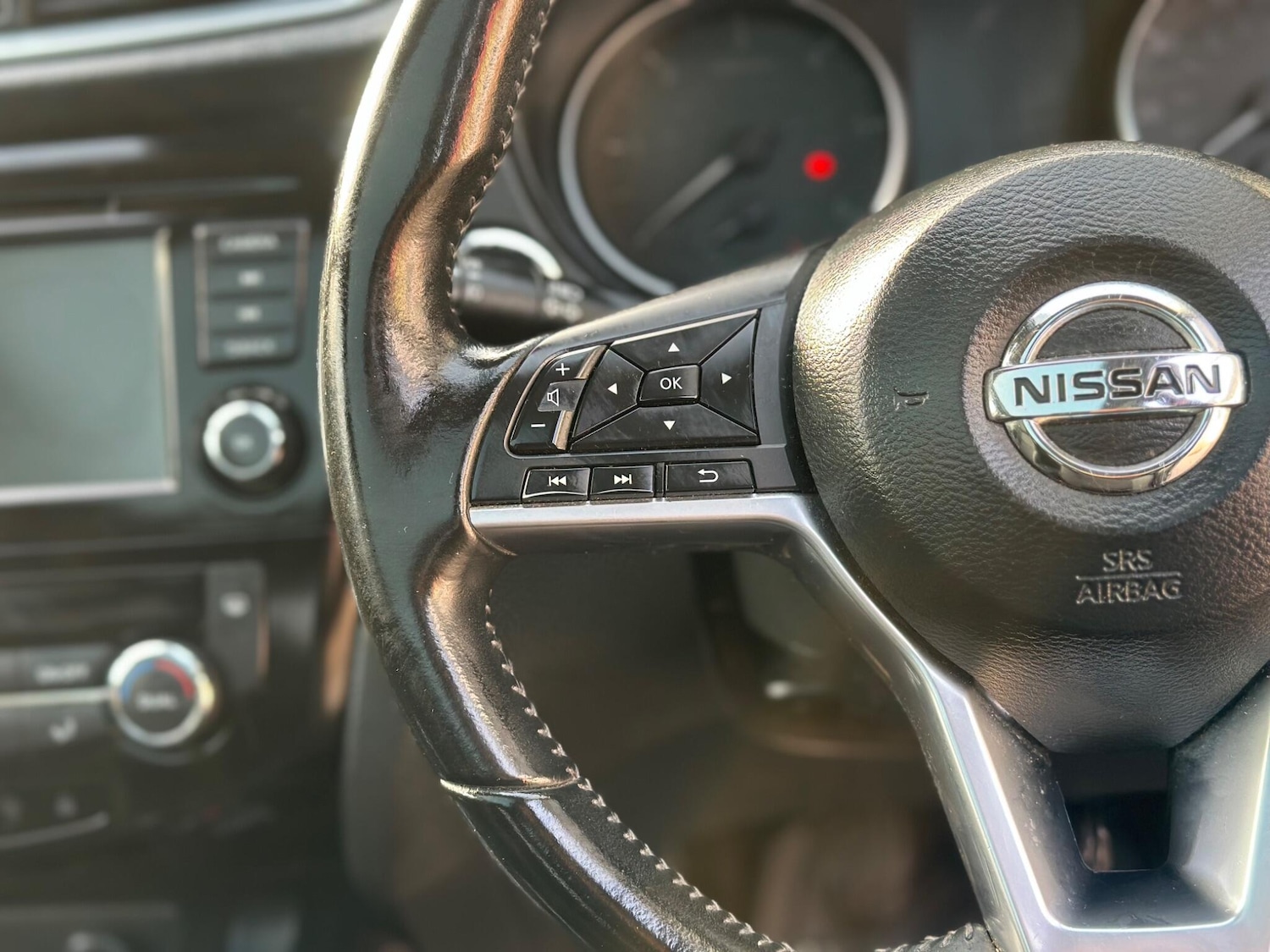 Used Nissan Qashqai 2018 for sale - 77775290: Photo 54