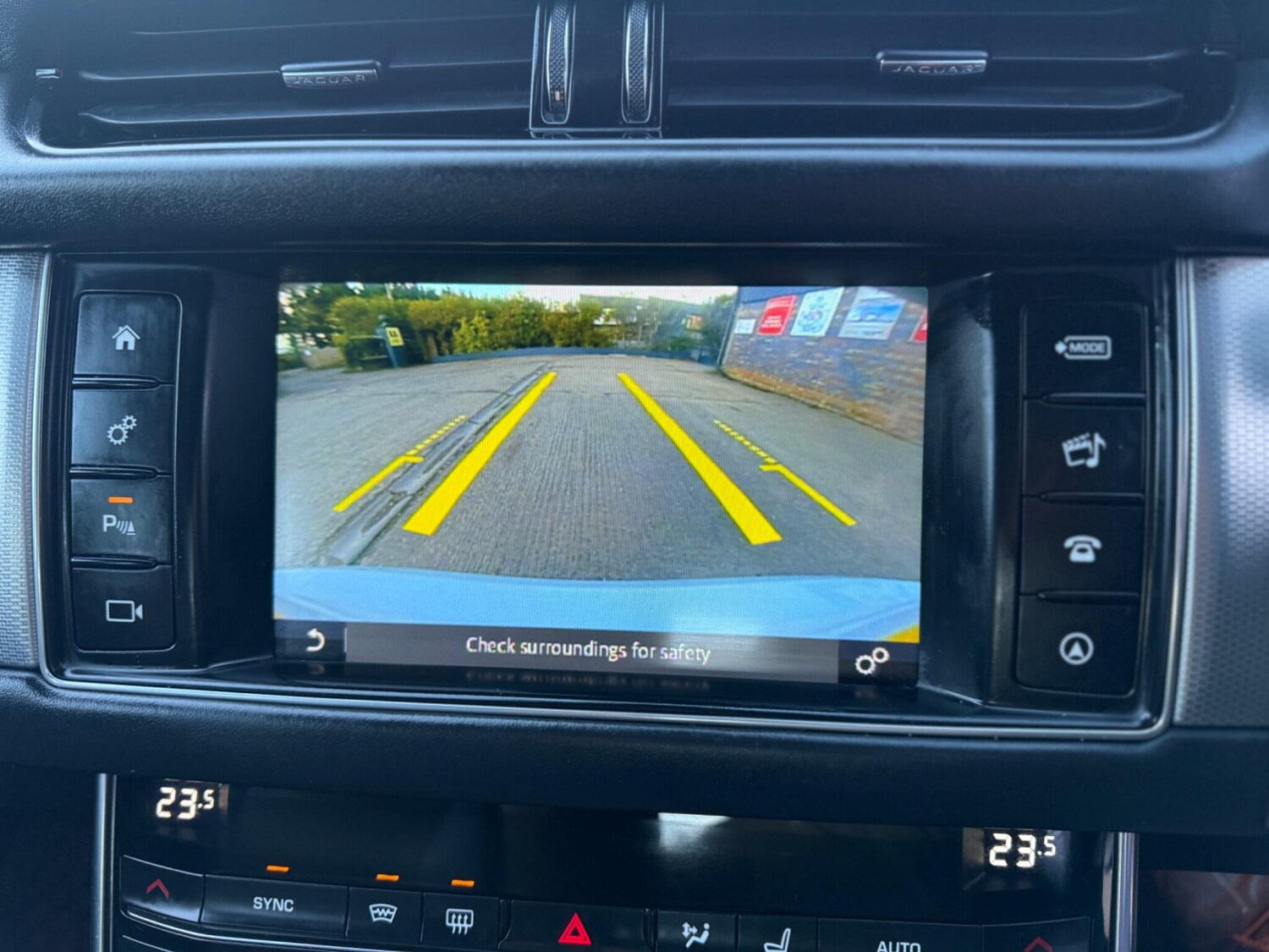 Used Jaguar XF 2017 for sale - 78015983: Photo 17