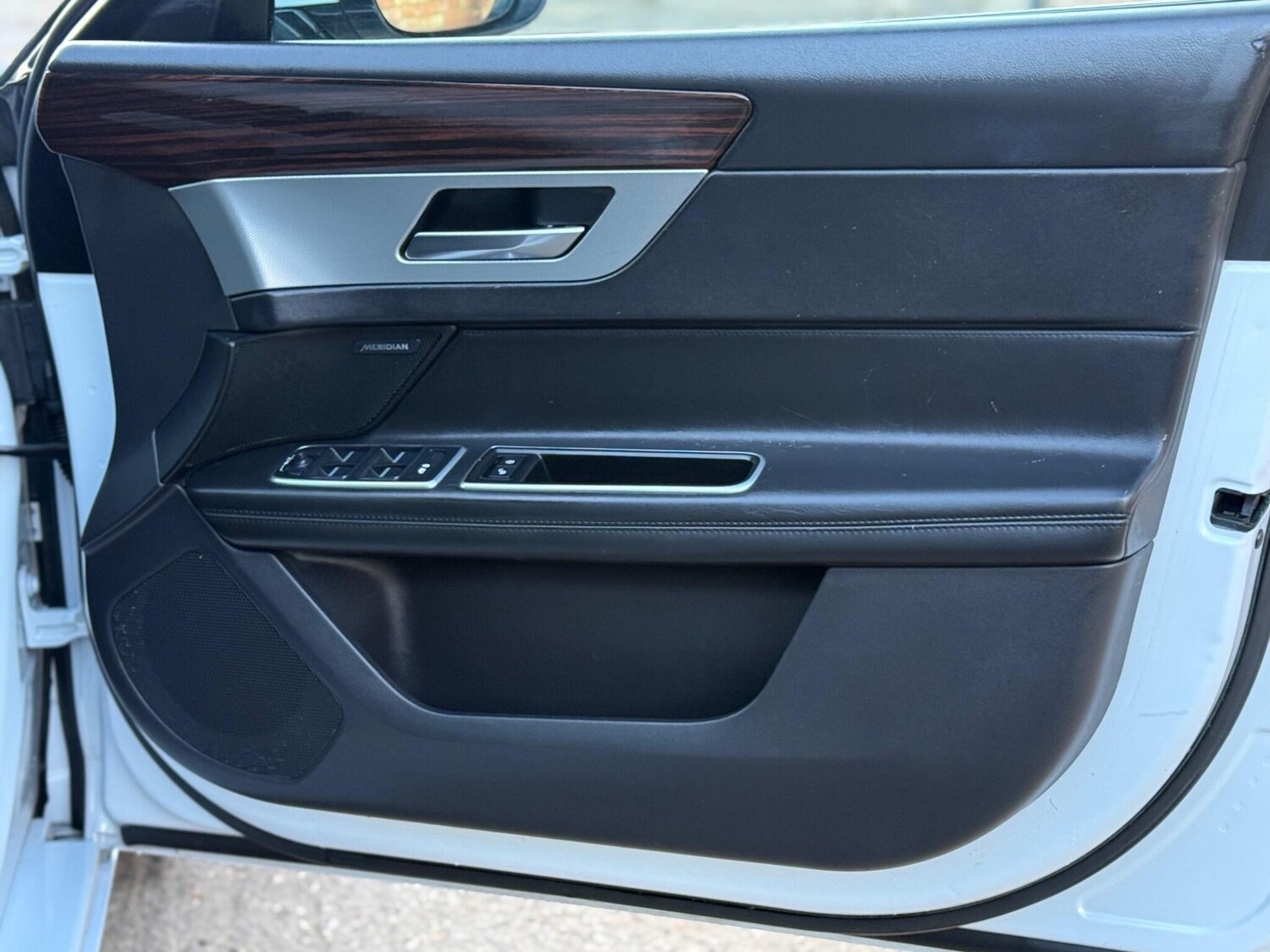 Used Jaguar XF 2017 for sale - 78015983: Photo 33