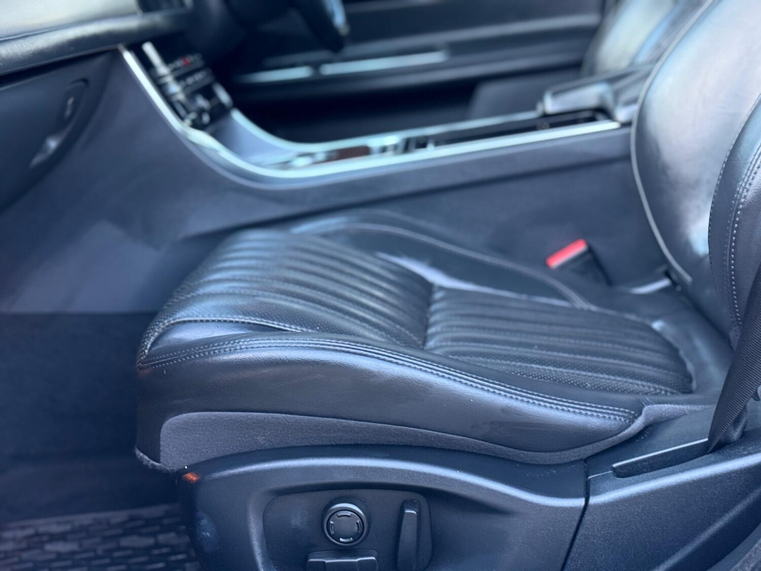 Used Jaguar XF 2017 for sale - 78015983: Photo 37