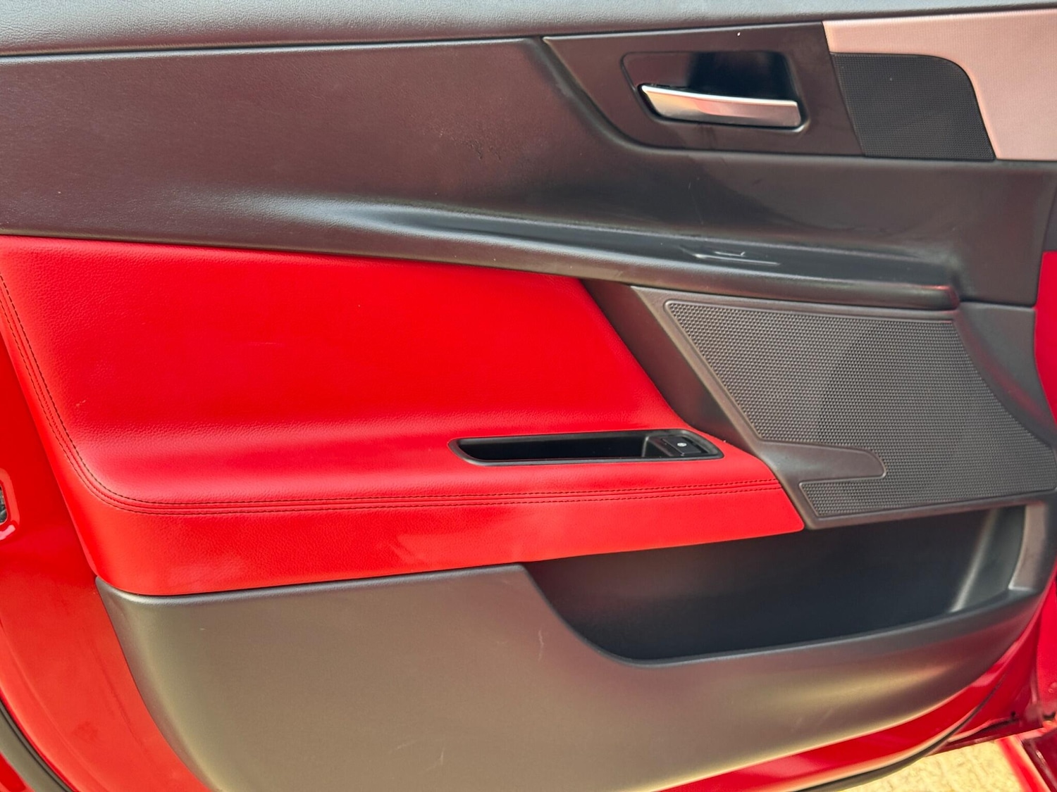Used Jaguar XE 2016 for sale - 76107064: Photo 38