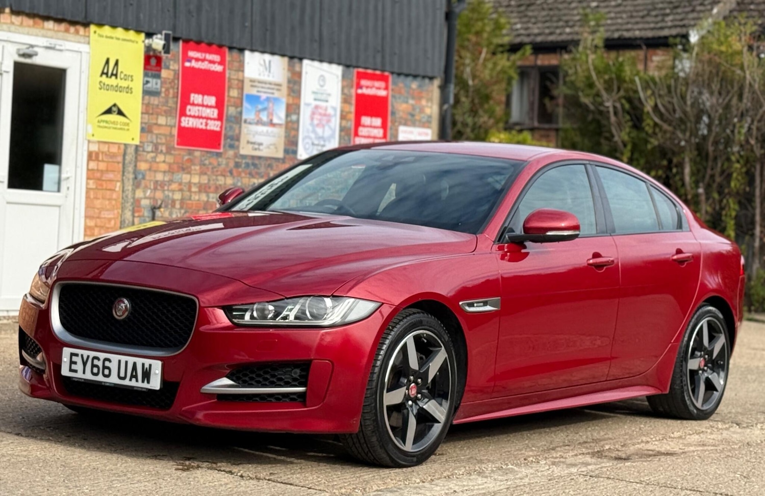 Used Jaguar XE 2016 for sale - 76107064: Photo 9