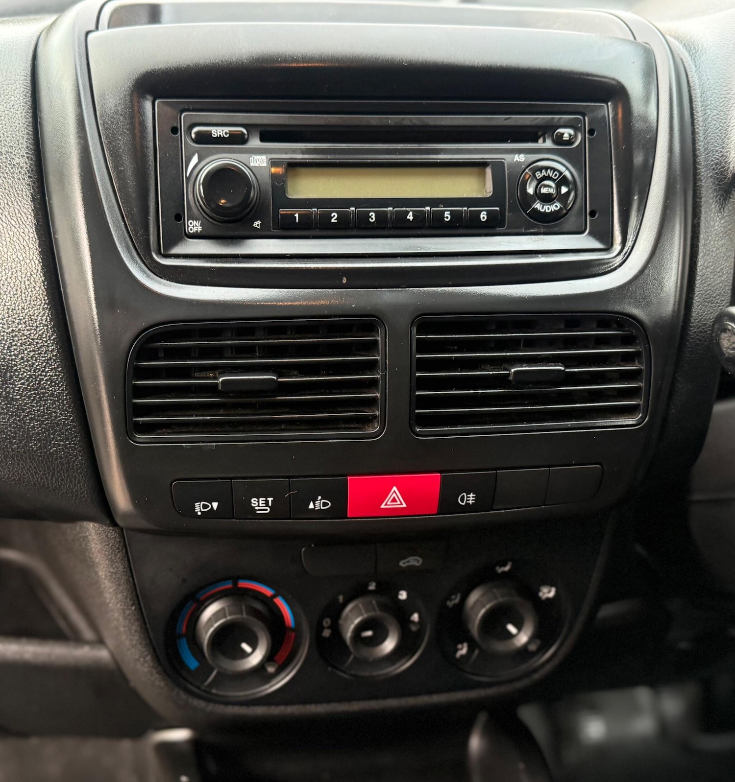 Used Vauxhall Combo 2017 for sale - 76878046: Photo 22