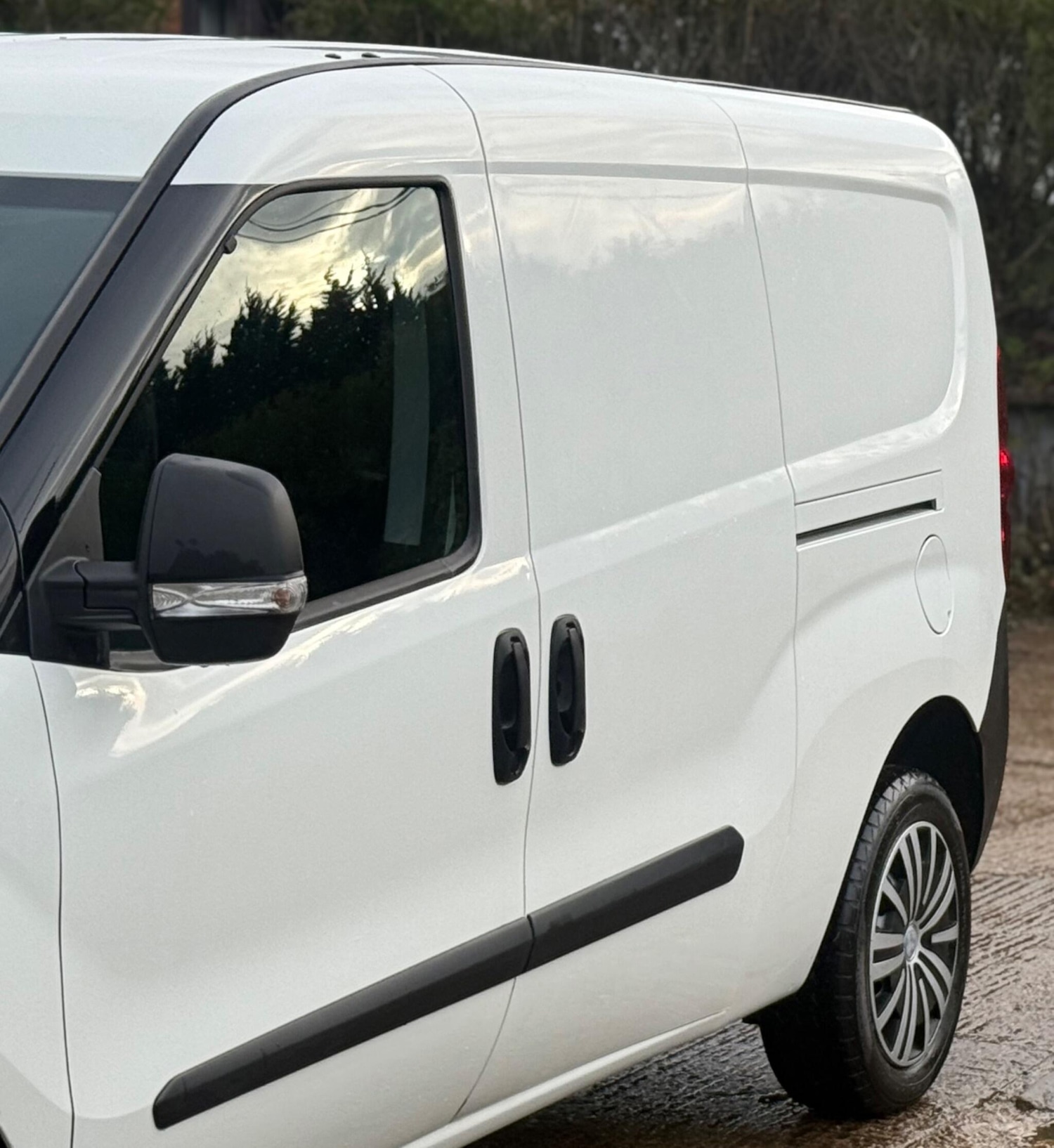 Used Vauxhall Combo 2017 for sale - 76878046: Photo 28