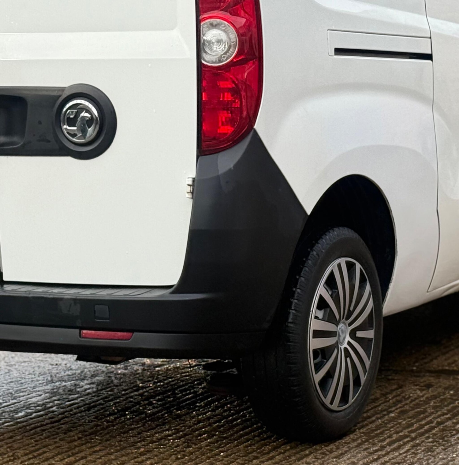 Used Vauxhall Combo 2017 for sale - 76878046: Photo 33