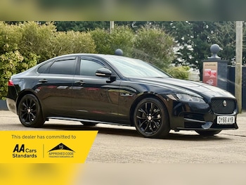 Used Jaguar XF 2016 for sale - 77639461: Photo