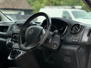 Used Vauxhall Vivaro 2018 for sale - 78789445: Photo