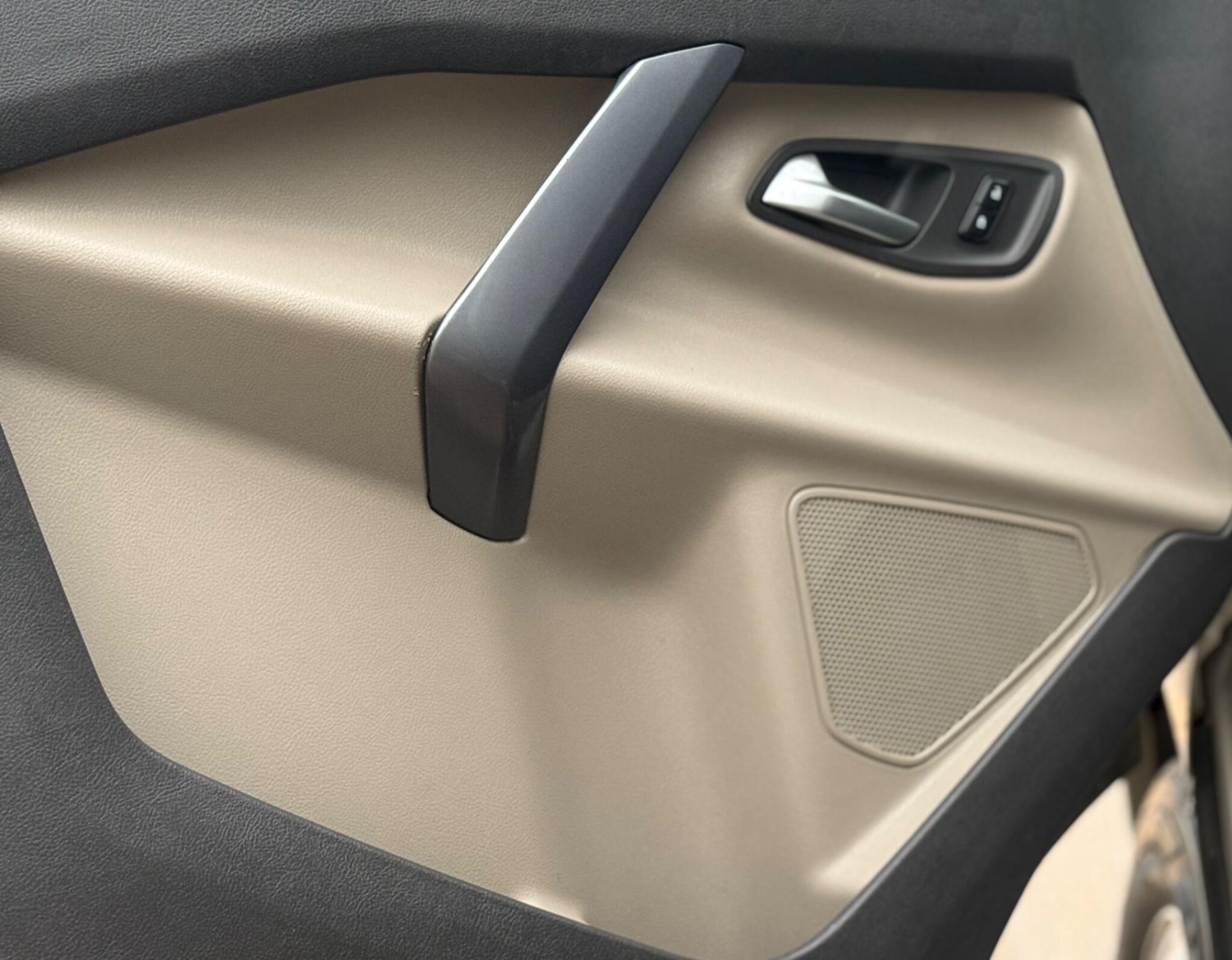 Used Ford Tourneo Custom 2018 for sale - 76724063: Photo 18