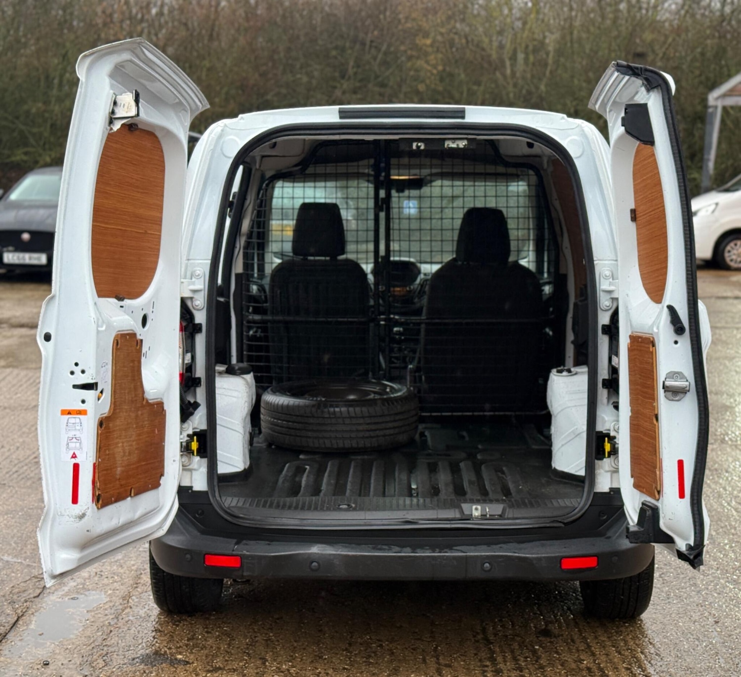 Used Ford Transit Courier 2020 for sale - 77336894: Photo 17