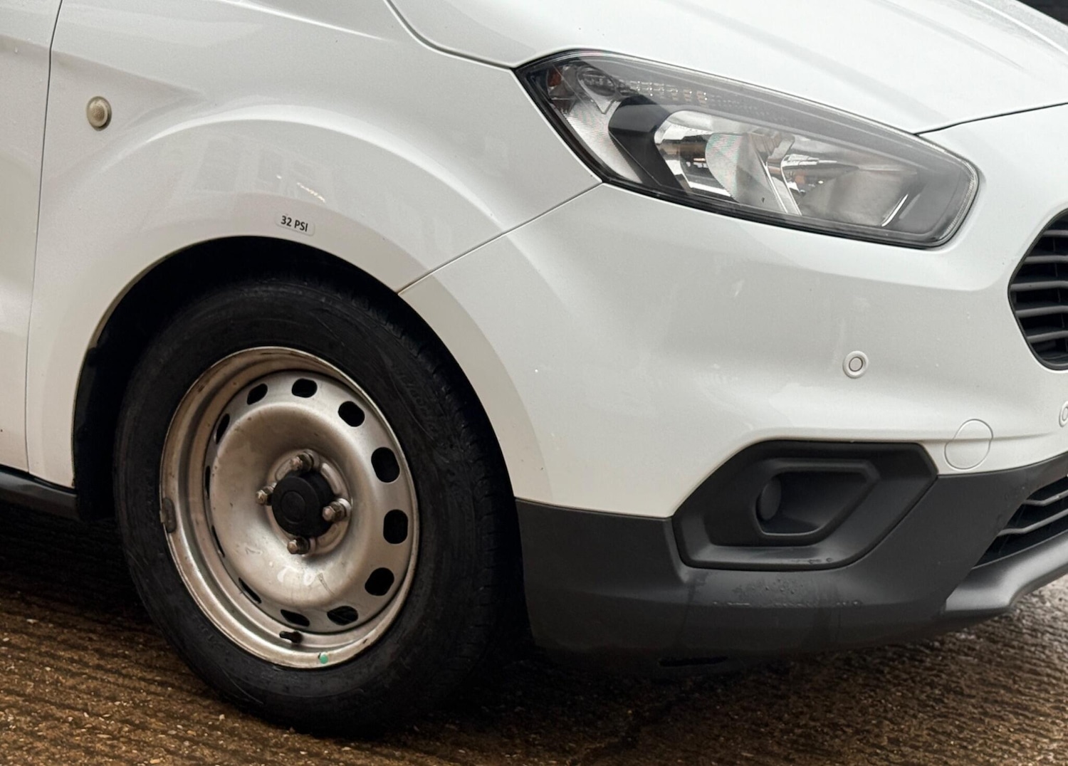 Used Ford Transit Courier 2020 for sale - 77336894: Photo 21