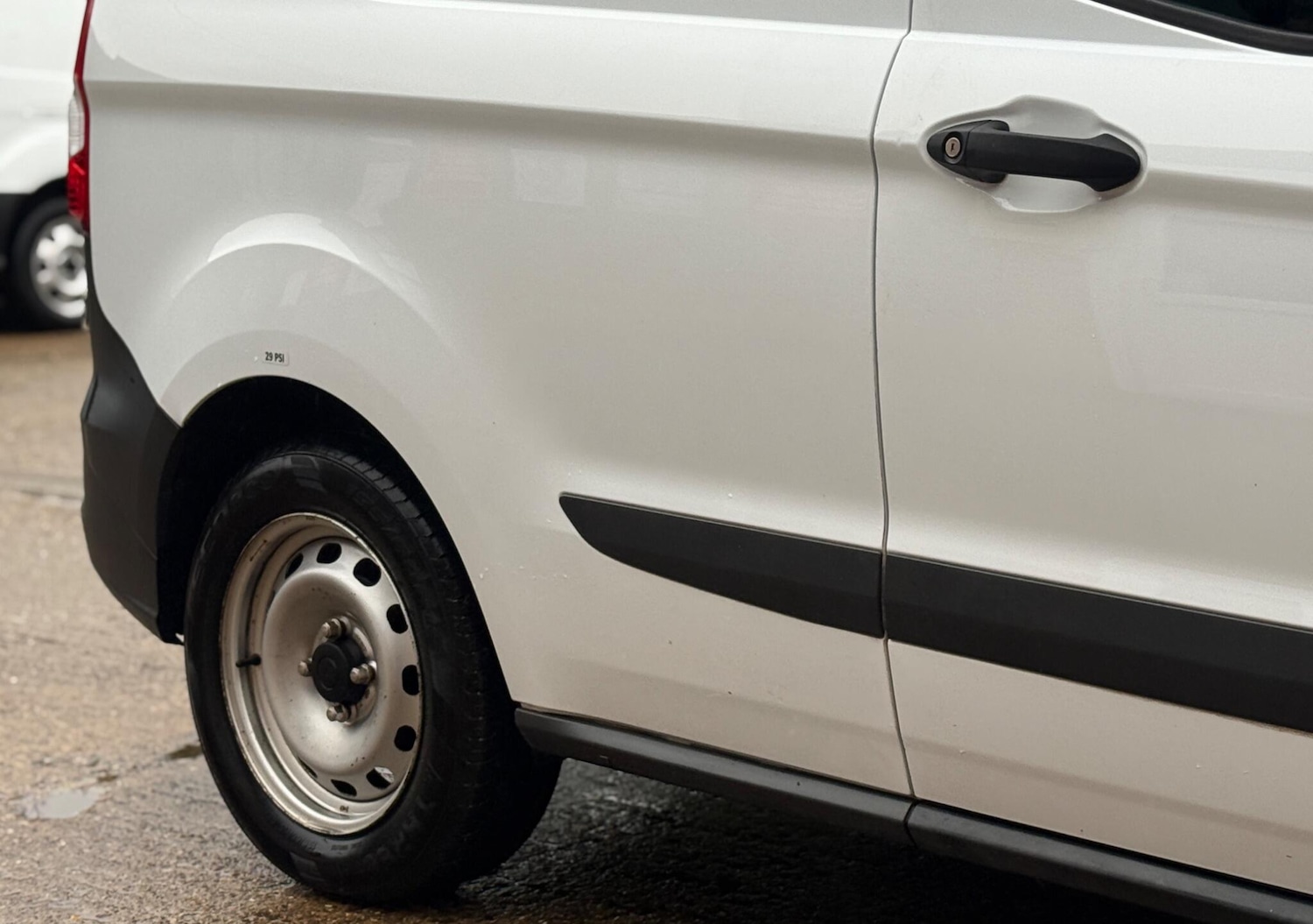 Used Ford Transit Courier 2020 for sale - 77336894: Photo 23