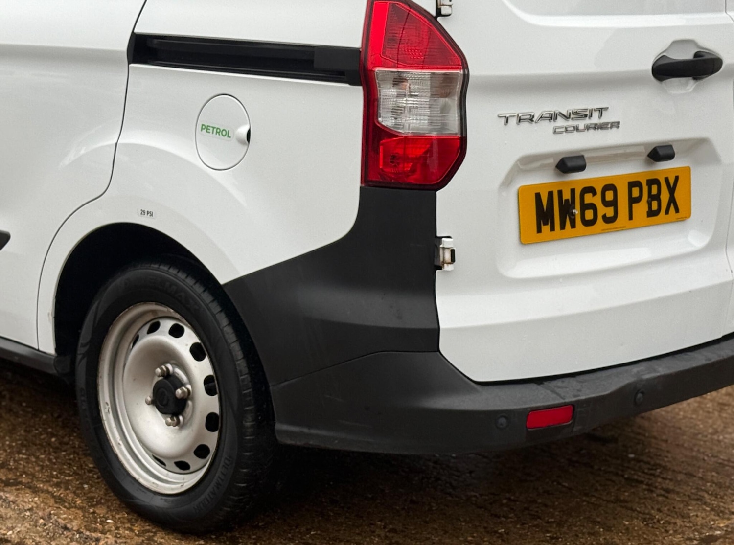 Used Ford Transit Courier 2020 for sale - 77336894: Photo 27