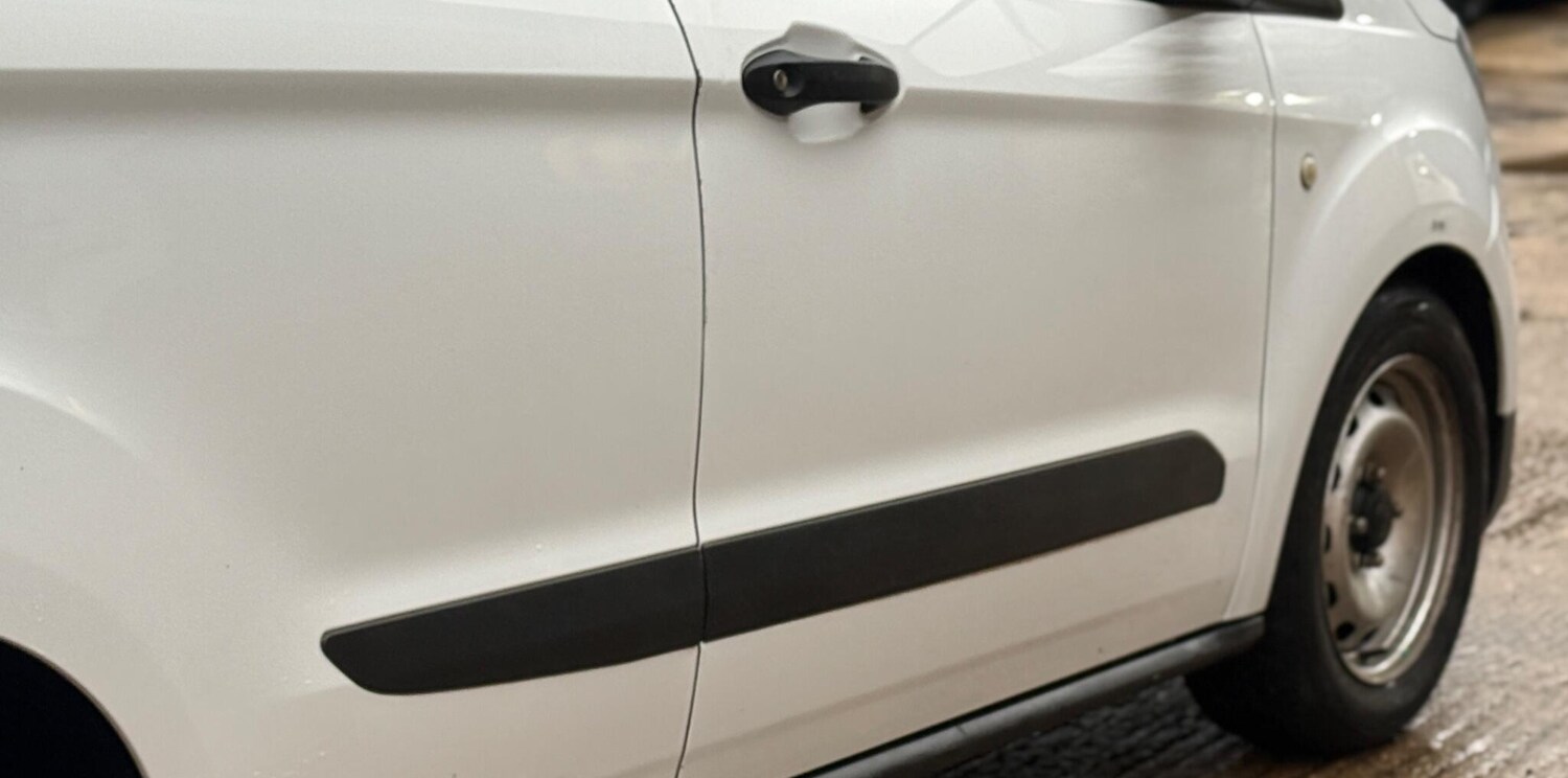 Used Ford Transit Courier 2020 for sale - 77336894: Photo 32