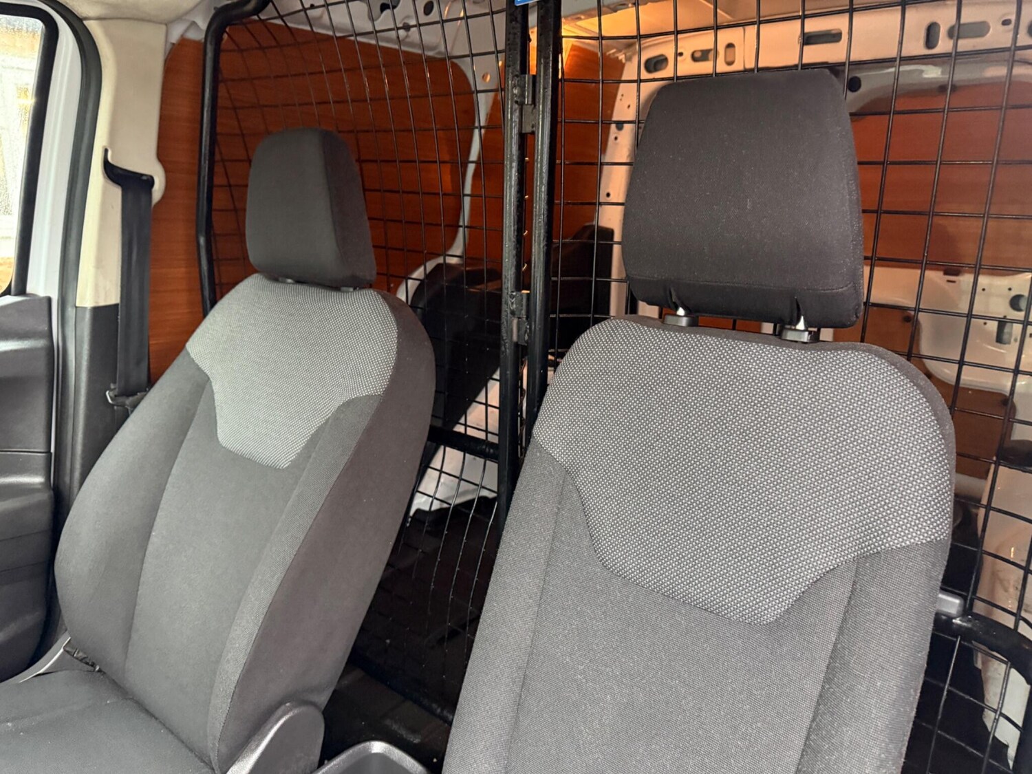 Used Ford Transit Courier 2020 for sale - 77336894: Photo 35