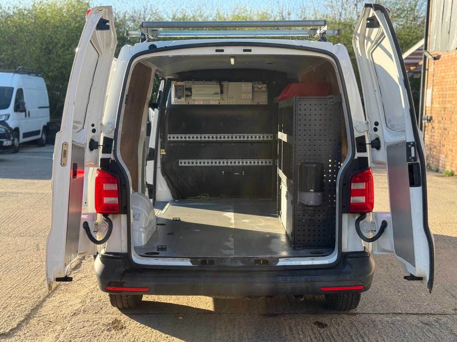 Used Volkswagen Transporter 2017 for sale - 77935469: Photo 16