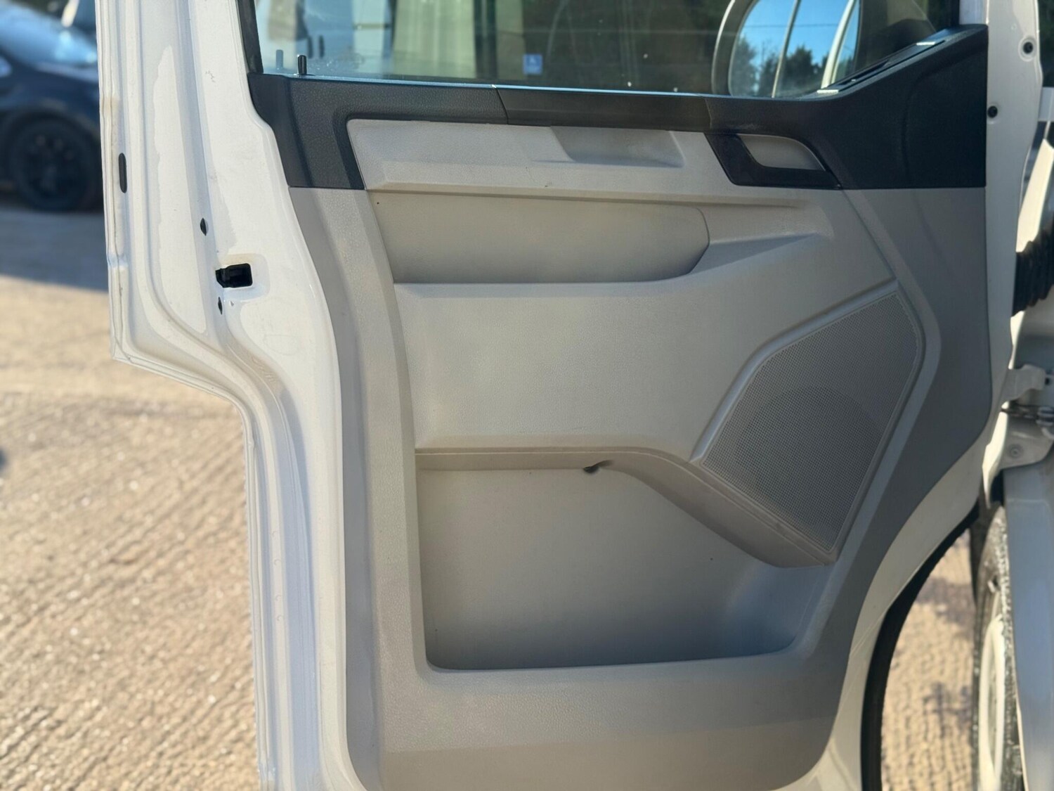 Used Volkswagen Transporter 2017 for sale - 77935469: Photo 35