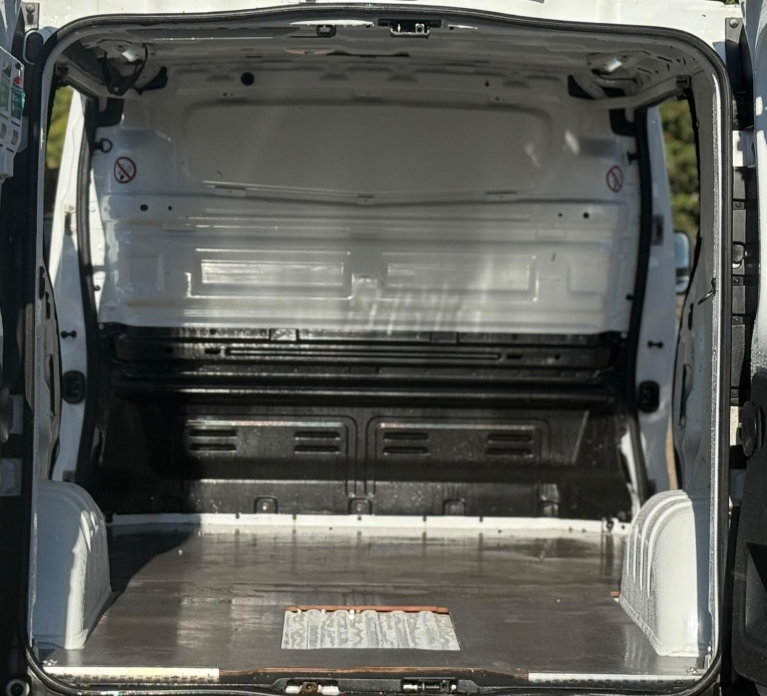 Used Vauxhall Vivaro 2016 for sale - 76064979: Photo 15