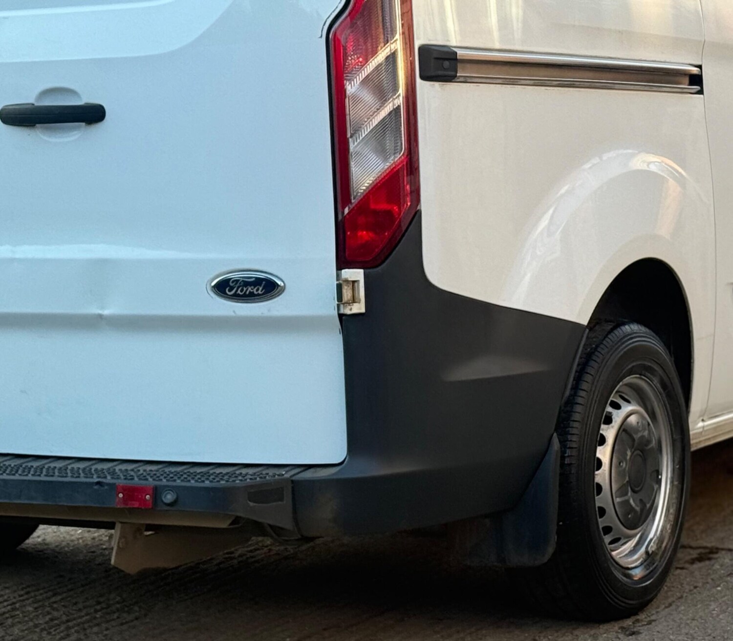 Used Ford Transit Custom 2017 for sale - 77450929: Photo 33