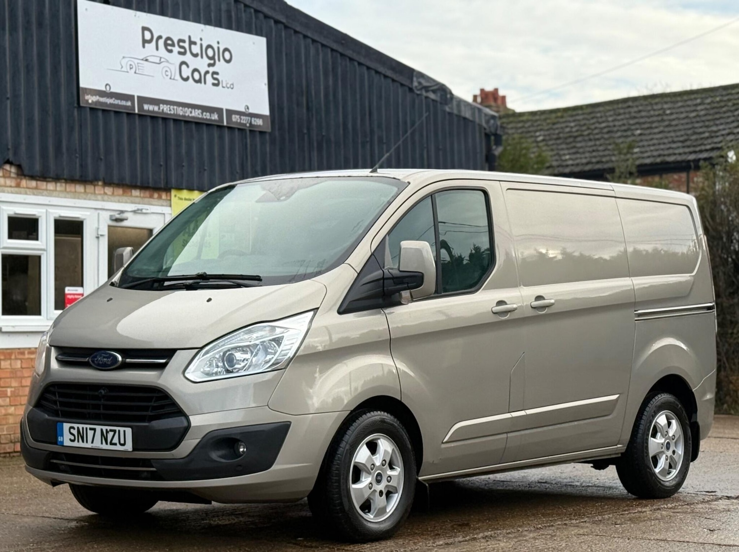 Used Ford Transit Custom 2017 for sale - 76830813: Photo 5