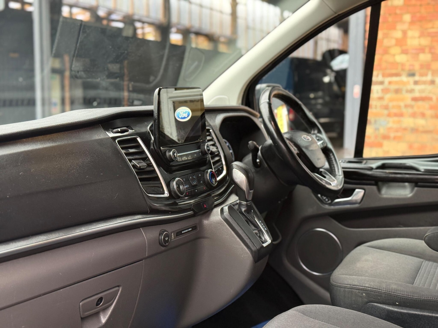 Used Ford Tourneo Custom 2018 for sale - 77148602: Photo 15
