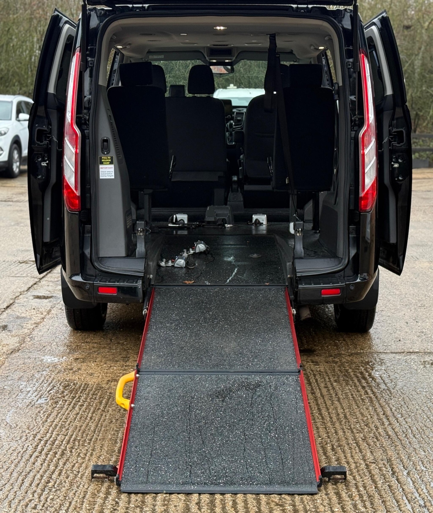 Used Ford Tourneo Custom 2018 for sale - 77148602: Photo 18