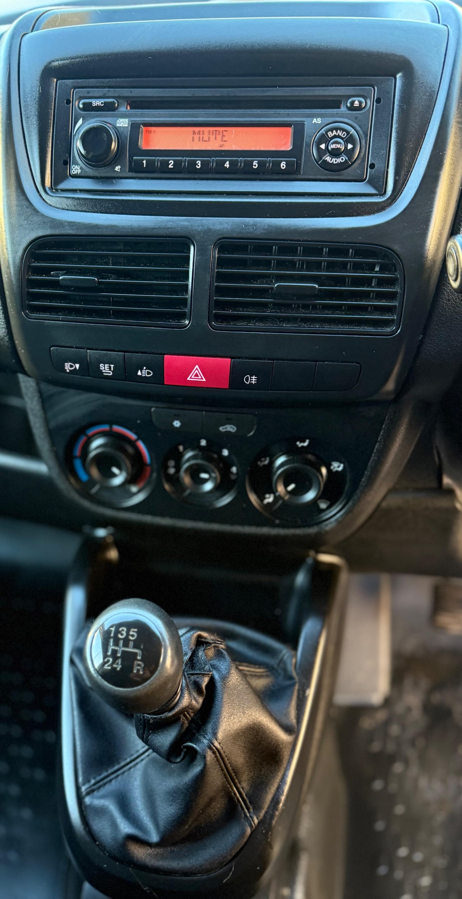 Used Vauxhall Combo 2018 for sale - 77094220: Photo 21