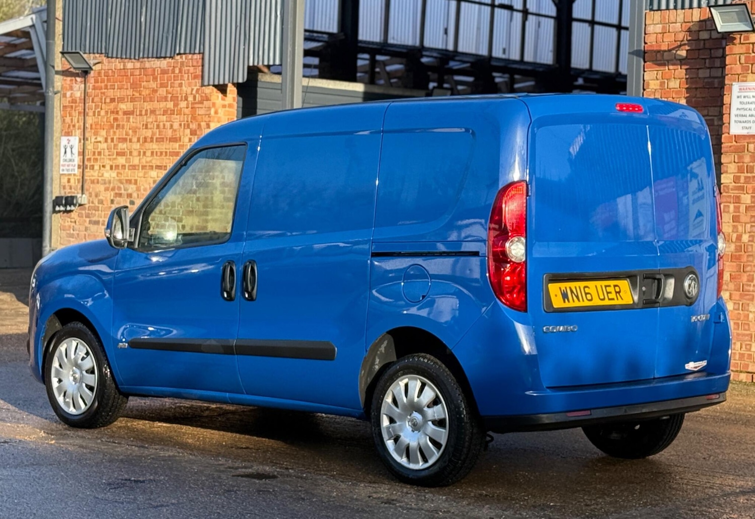 Used Vauxhall Combo 2016 for sale - 77350489: Photo 9