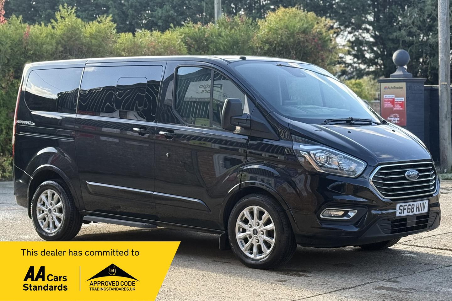 Used Ford Tourneo Custom 2018 for sale - 76165205: Photo 1