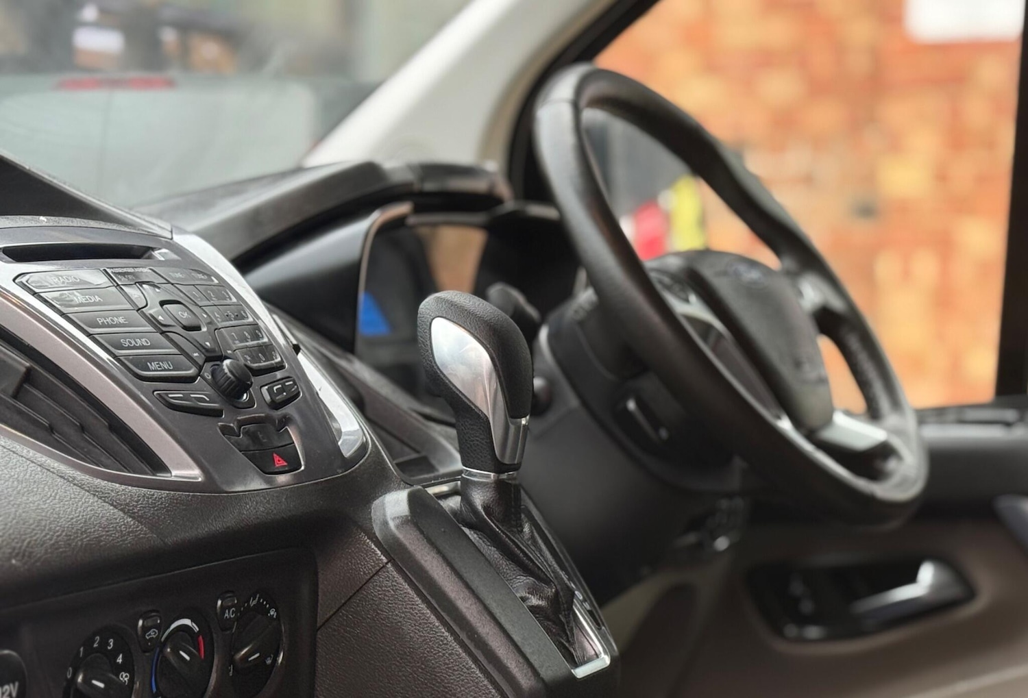 Used Ford Tourneo Custom 2018 for sale - 76590661: Photo 16