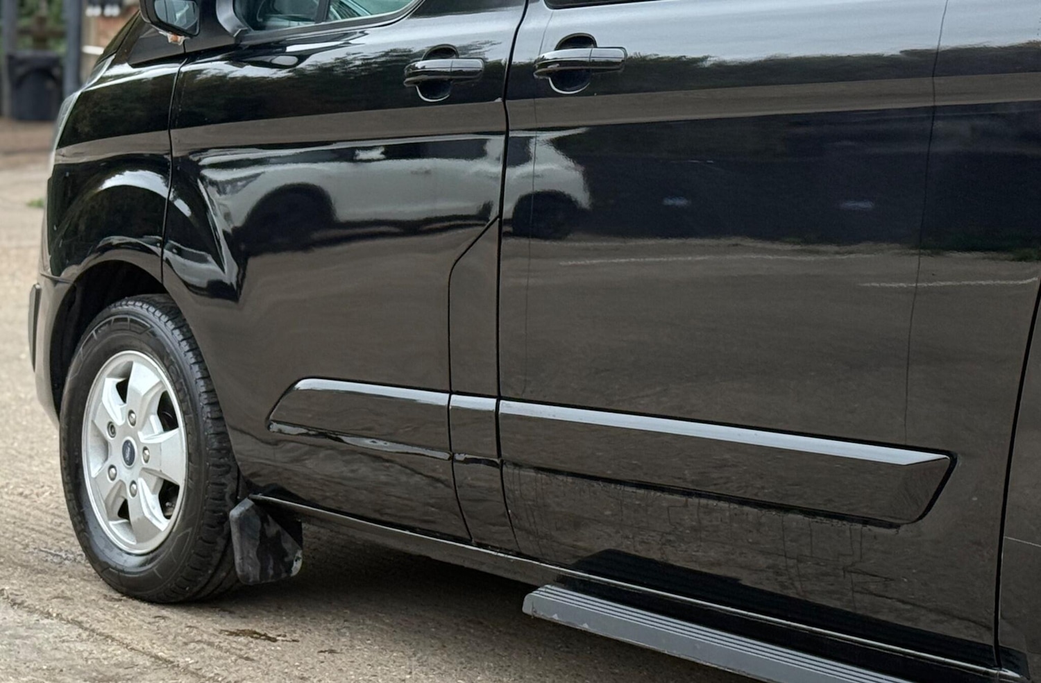 Used Ford Tourneo Custom 2018 for sale - 76590661: Photo 40