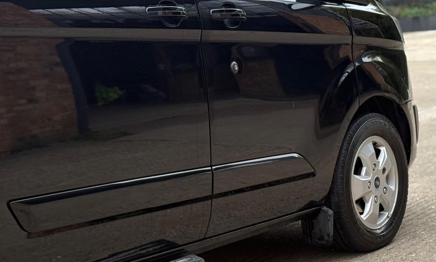 Used Ford Tourneo Custom 2018 for sale - 76590661: Photo 43