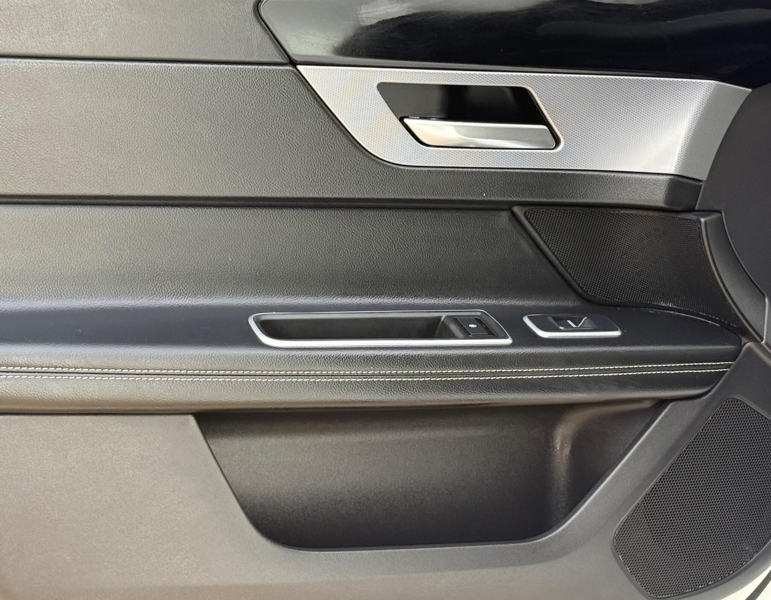 Used Jaguar XF 2019 for sale - 78201537: Photo 18