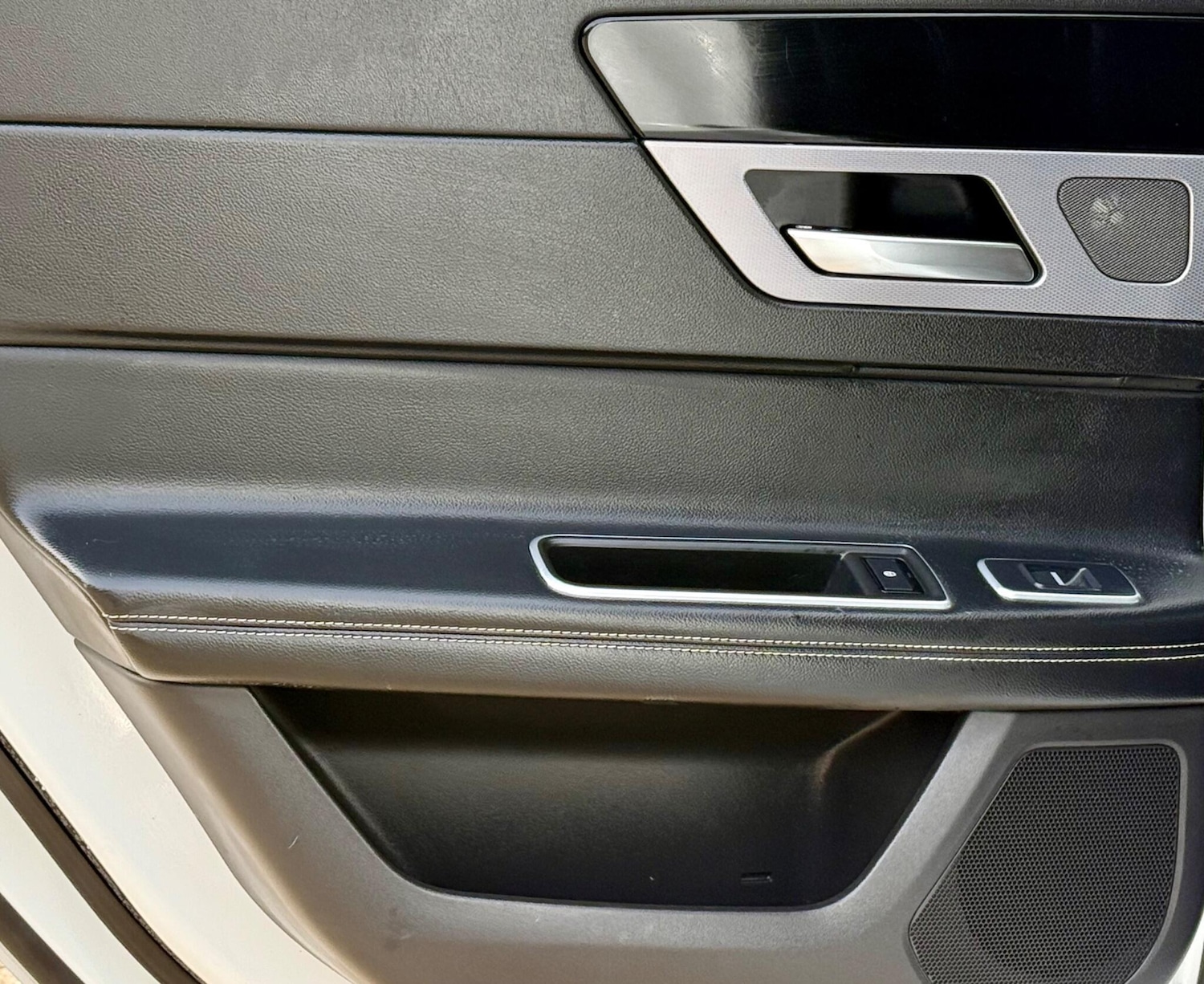 Used Jaguar XF 2019 for sale - 78201537: Photo 21