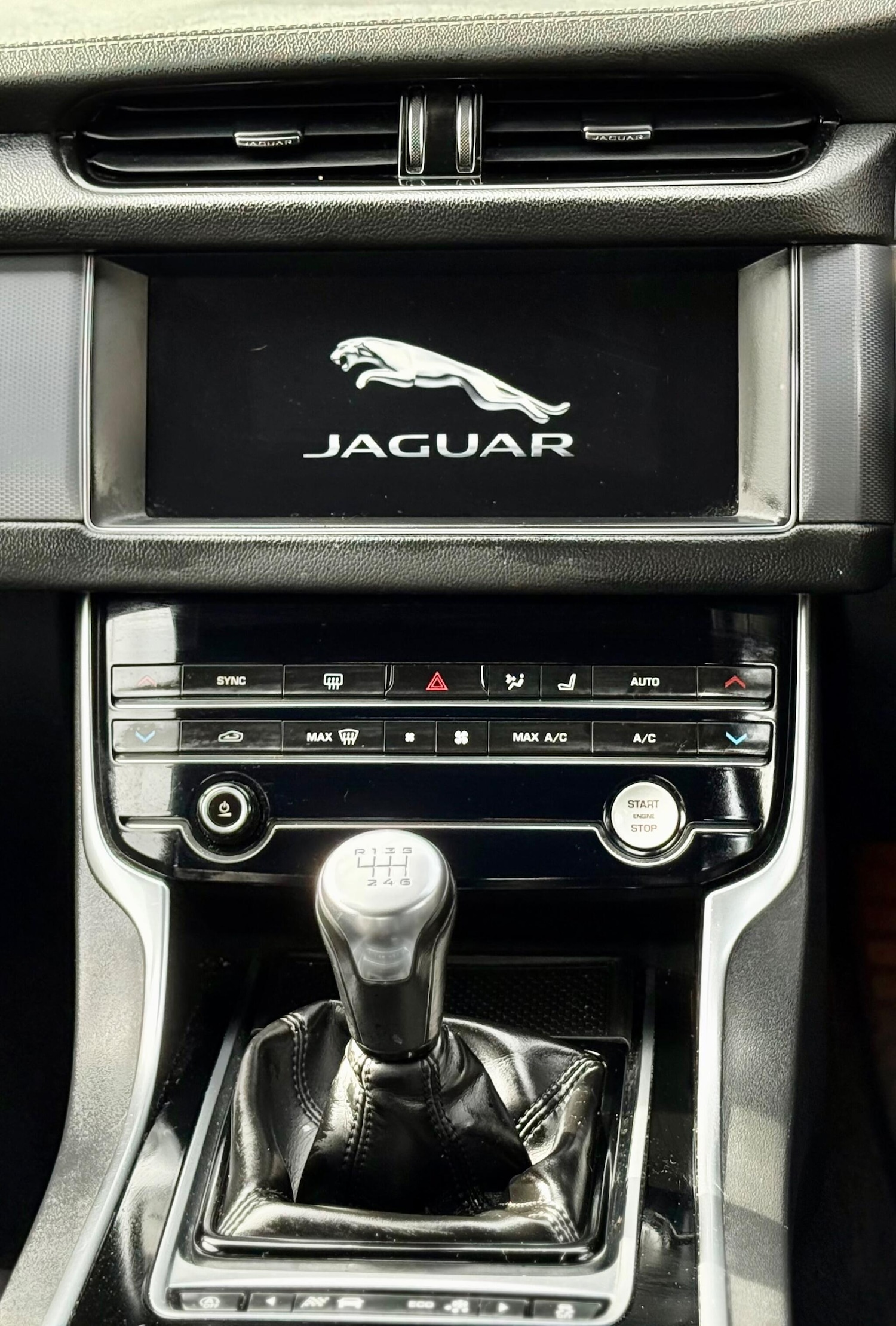 Used Jaguar XF 2019 for sale - 78201537: Photo 22