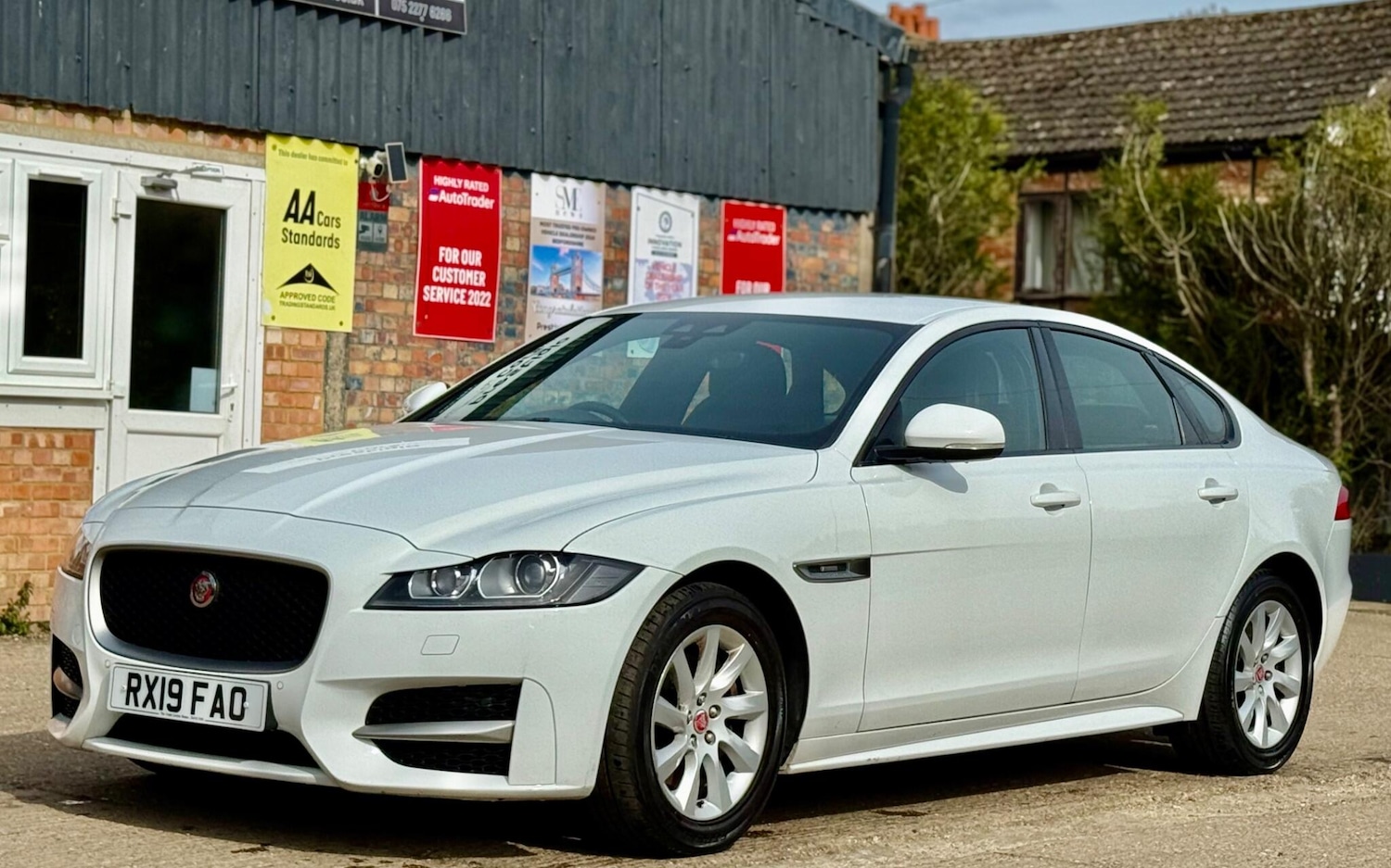 Used Jaguar XF 2019 for sale - 78201537: Photo 5