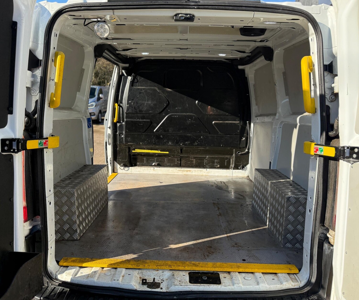 Used Ford Transit Custom 2019 for sale - 76616858: Photo 17