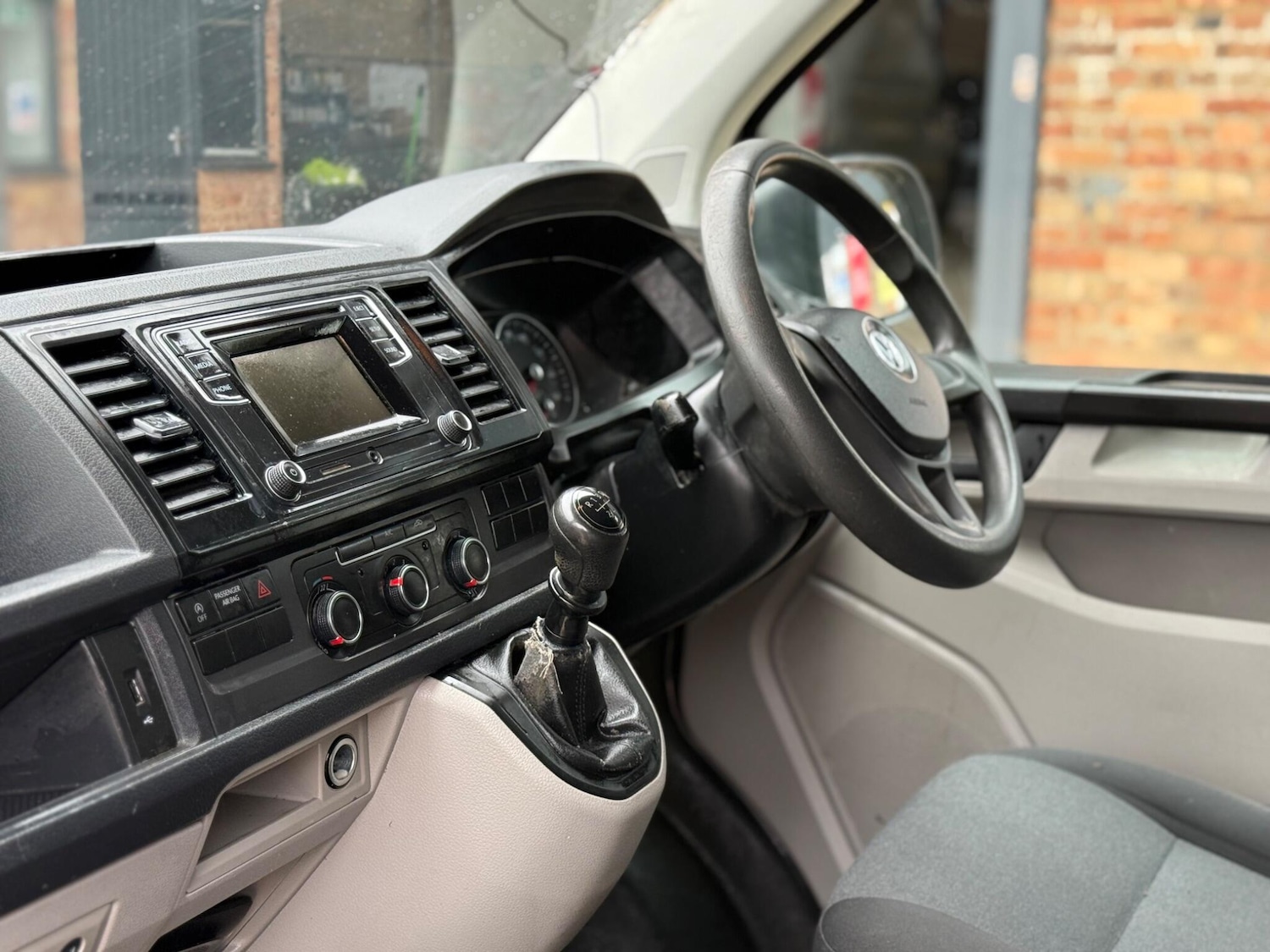 Used Volkswagen Transporter 2018 for sale - 77904296: Photo 14