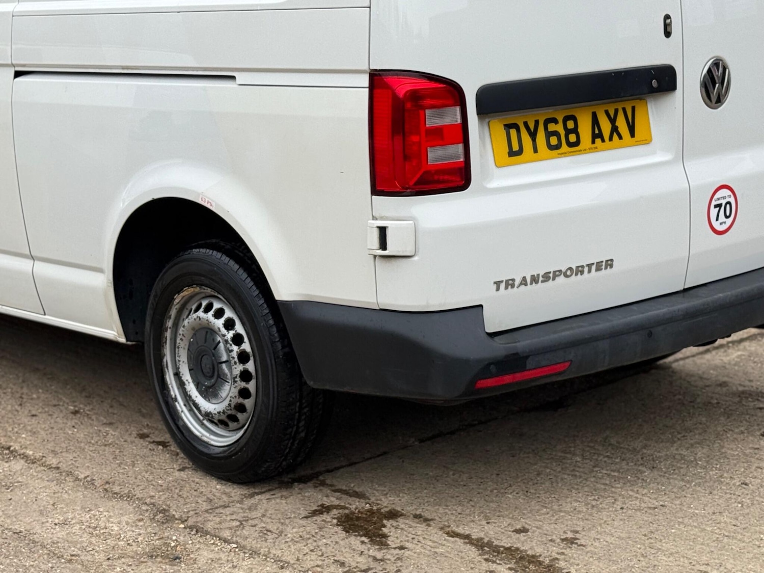 Used Volkswagen Transporter 2018 for sale - 77904296: Photo 30