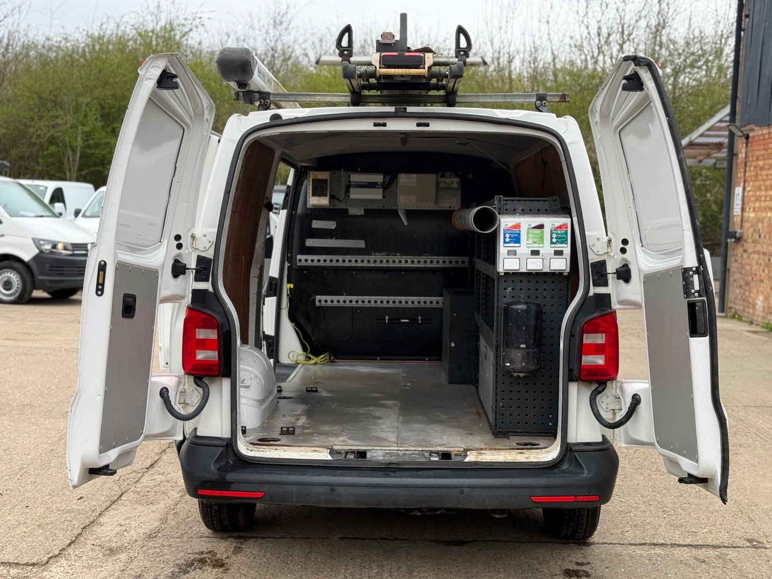 Used Volkswagen Transporter 2018 for sale - 77904296: Photo 43