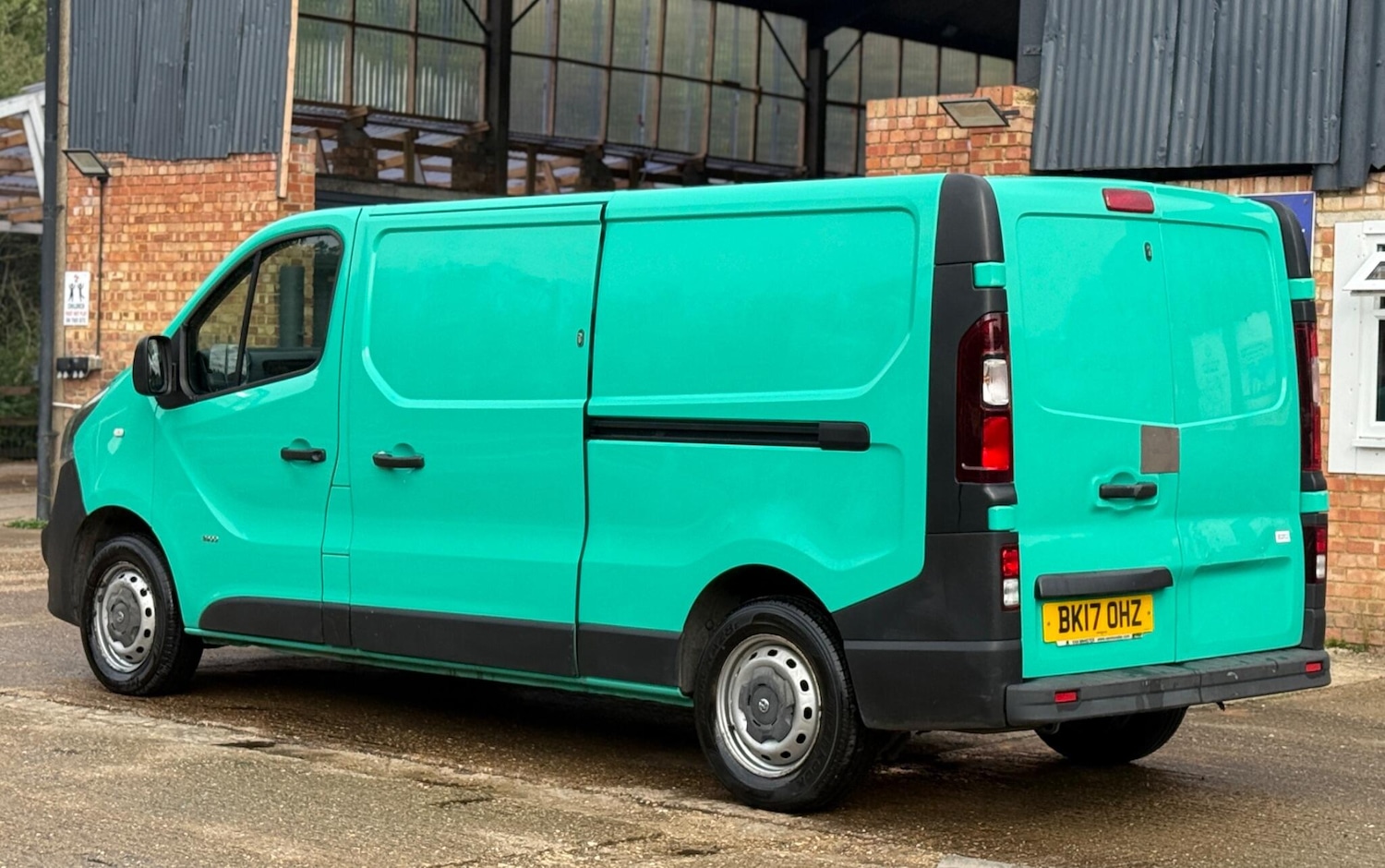Used Vauxhall Vivaro 2017 for sale - 76046946: Photo 9