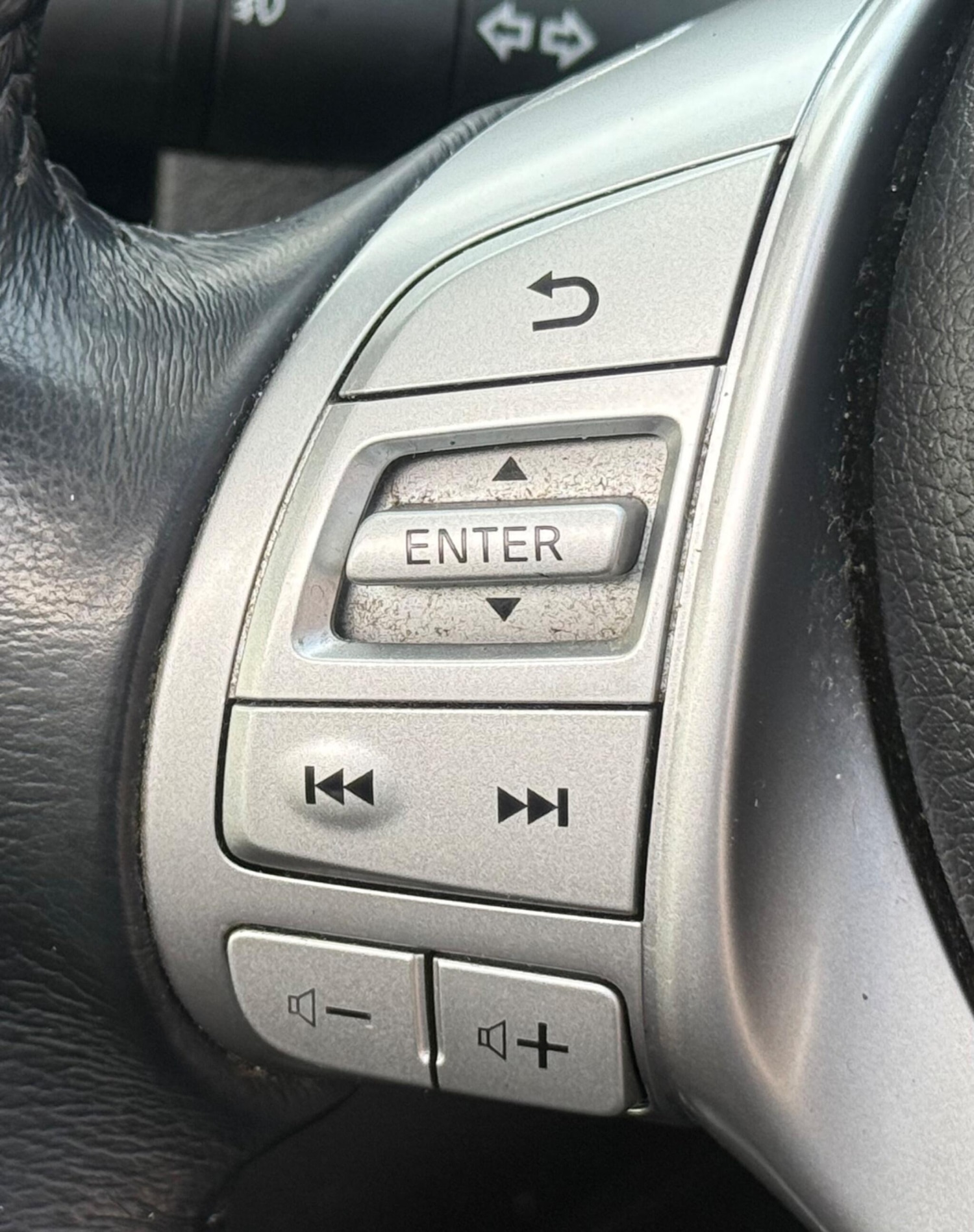 Used Nissan X-Trail 2016 for sale - 77072133: Photo 45