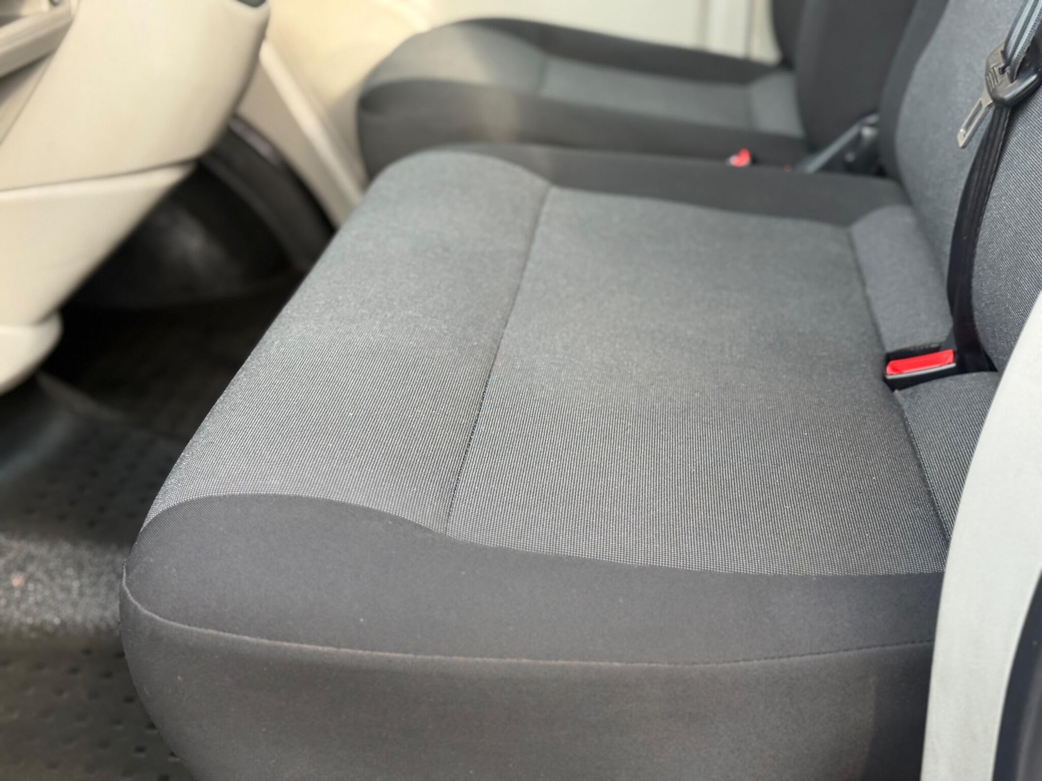 Used Volkswagen Transporter 2017 for sale - 77002043: Photo 26