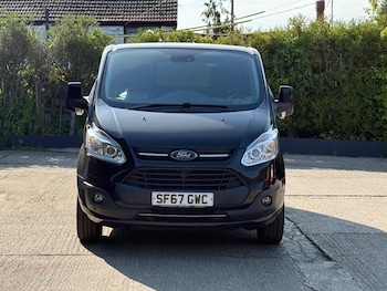 Used Ford Tourneo Custom 2018 for sale - 79284228: Photo